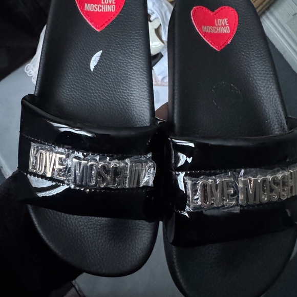 New Love Moschino - Picture 2 of 5
